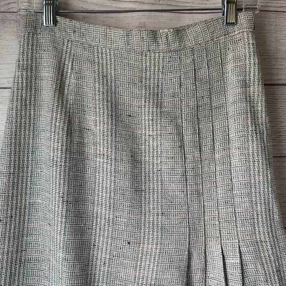 Vintage Gilmor Gray Plaid Skirt Pleated Detail Knee Length Size 11/12 - Picture 2 of 16